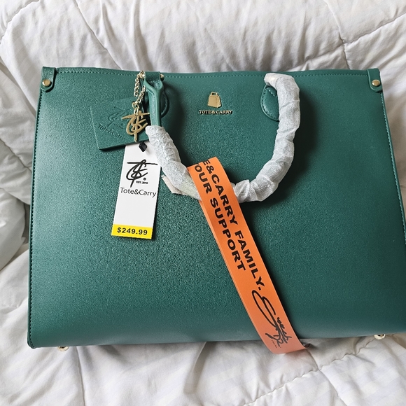 Tote&Carry Handbags - Green Tote&Carry Large Tote bag